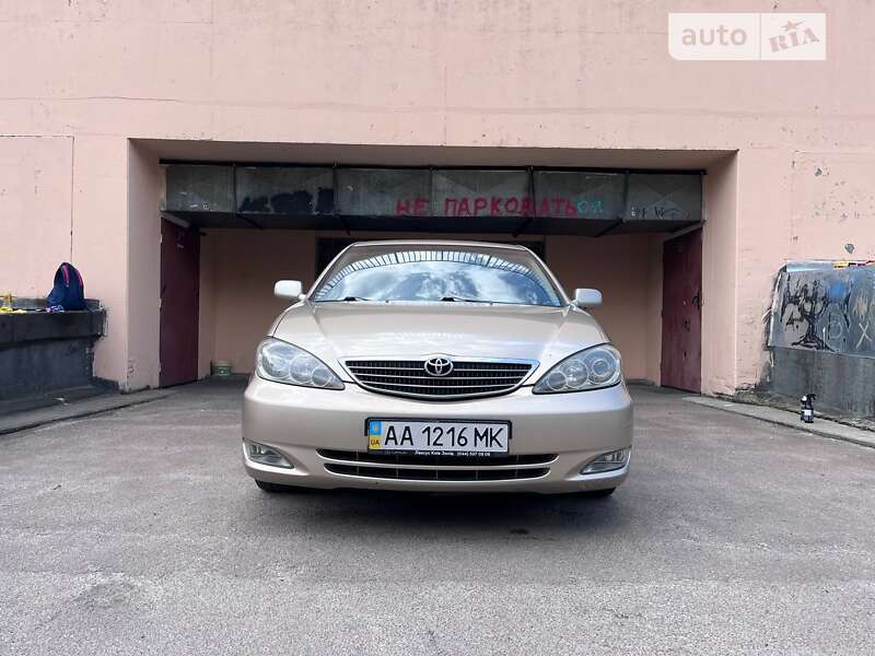 2004 toyota camry