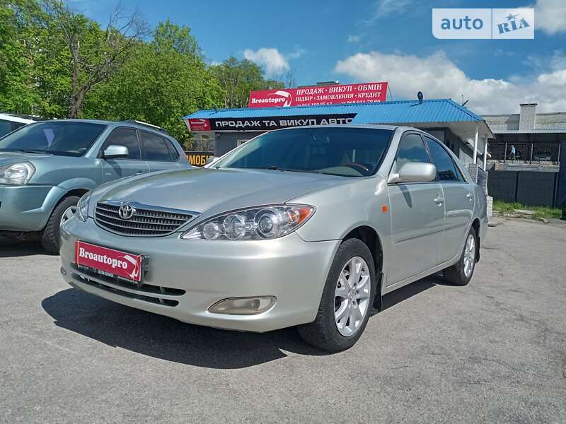 2004 toyota camry