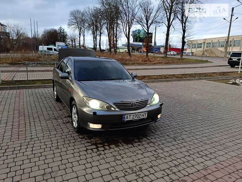 2004 toyota camry