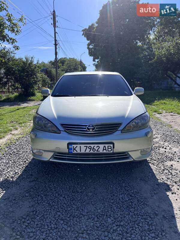 2005 toyota camry