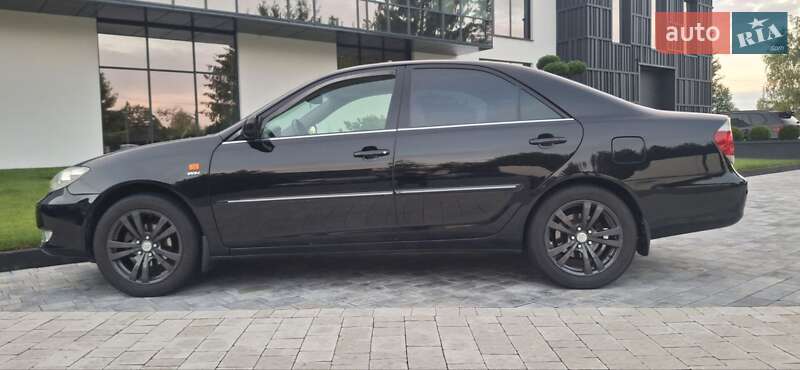 2005 toyota camry