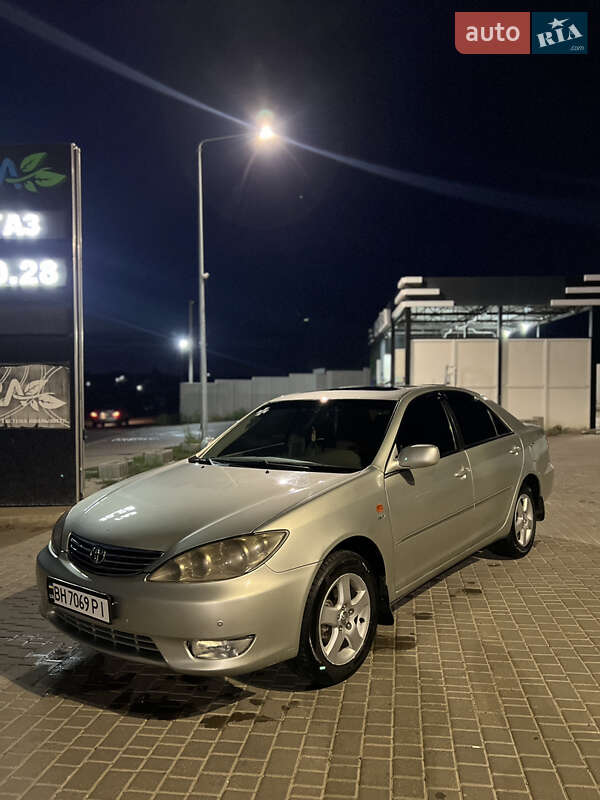 2005 toyota camry