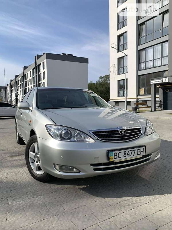 2004 toyota camry