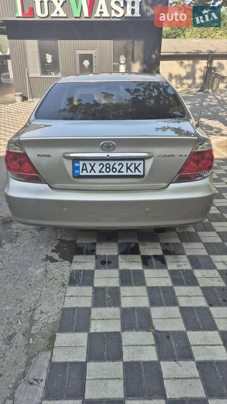 2004 toyota camry
