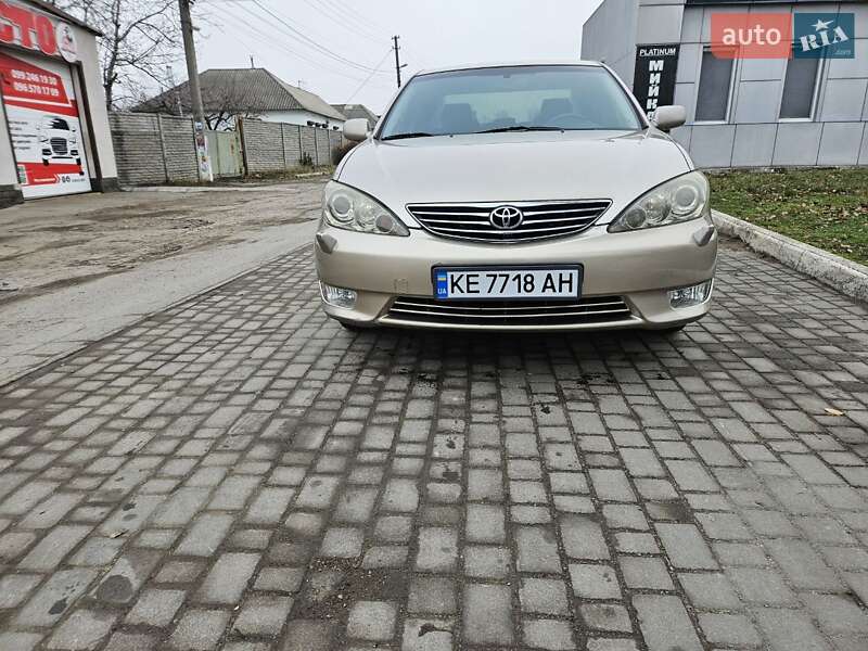 2004 toyota camry
