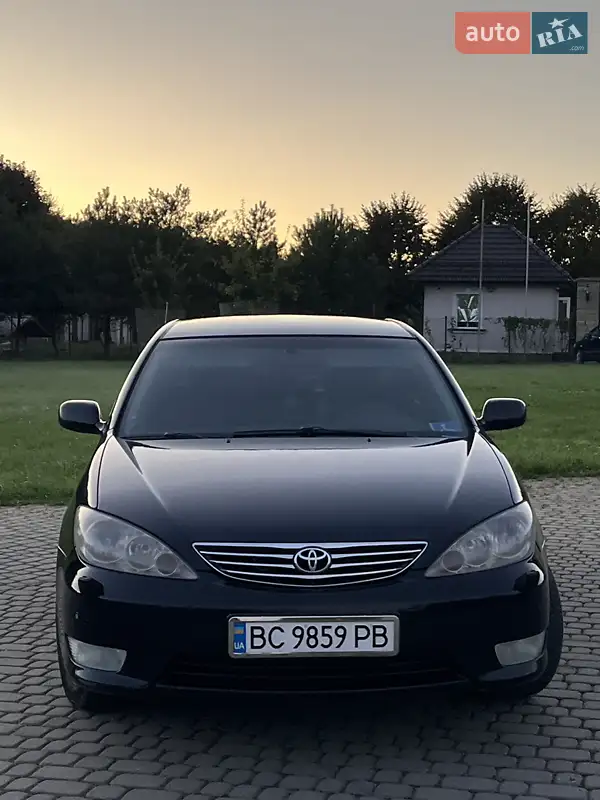 2004 toyota camry
