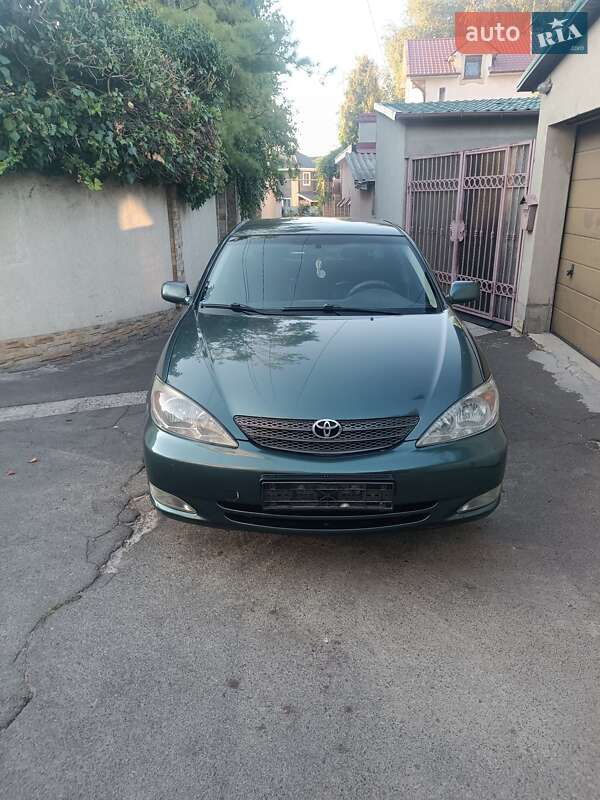 2002 toyota camry