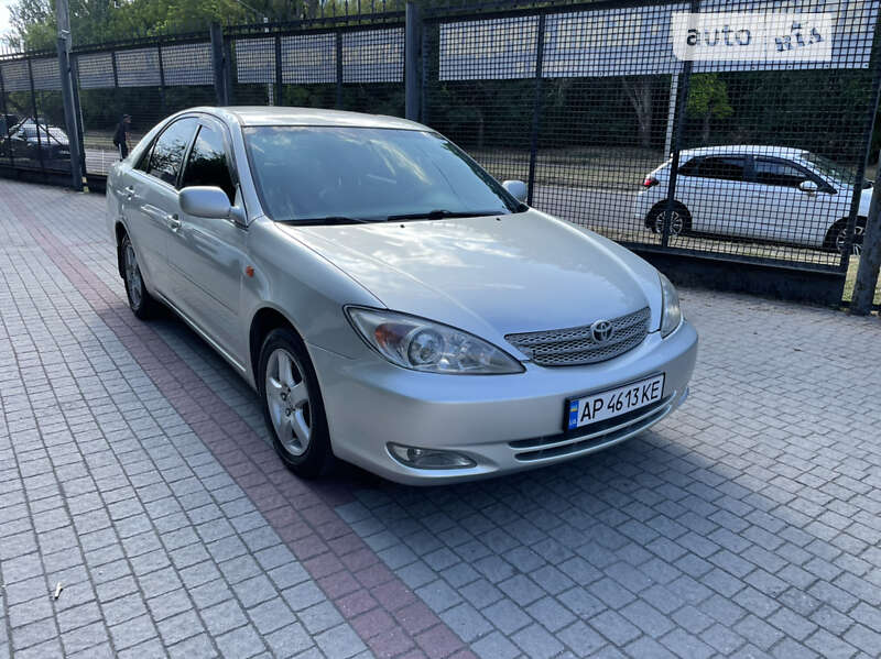 2004 toyota camry