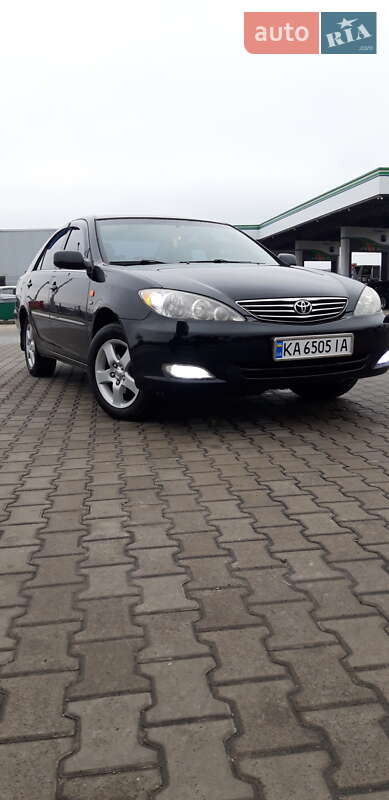 2004 toyota camry