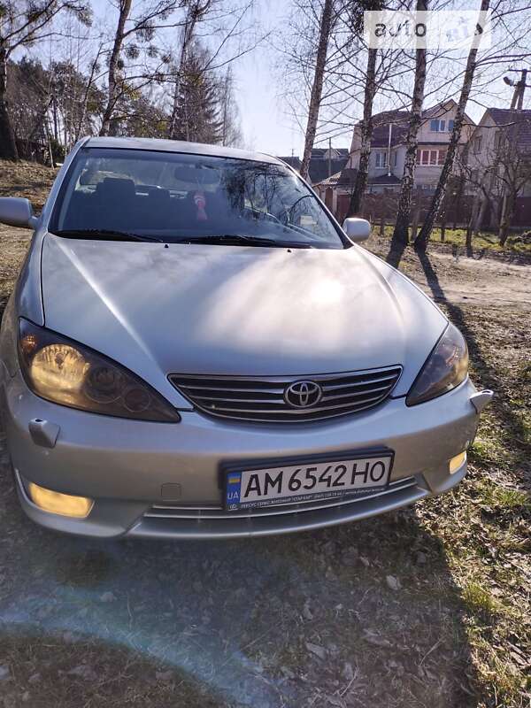 2005 toyota camry
