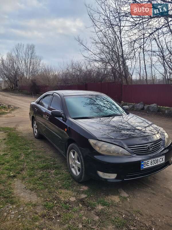 2005 toyota camry