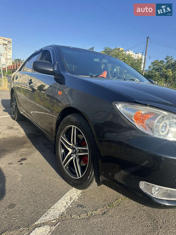 2004 toyota camry