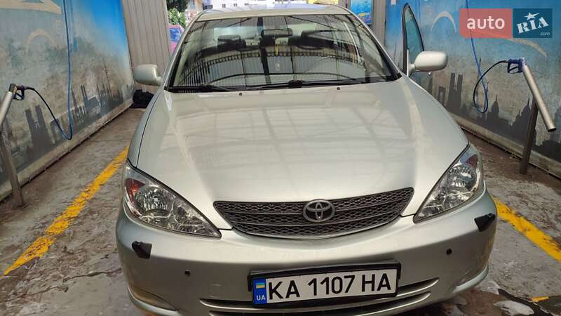 2004 toyota camry