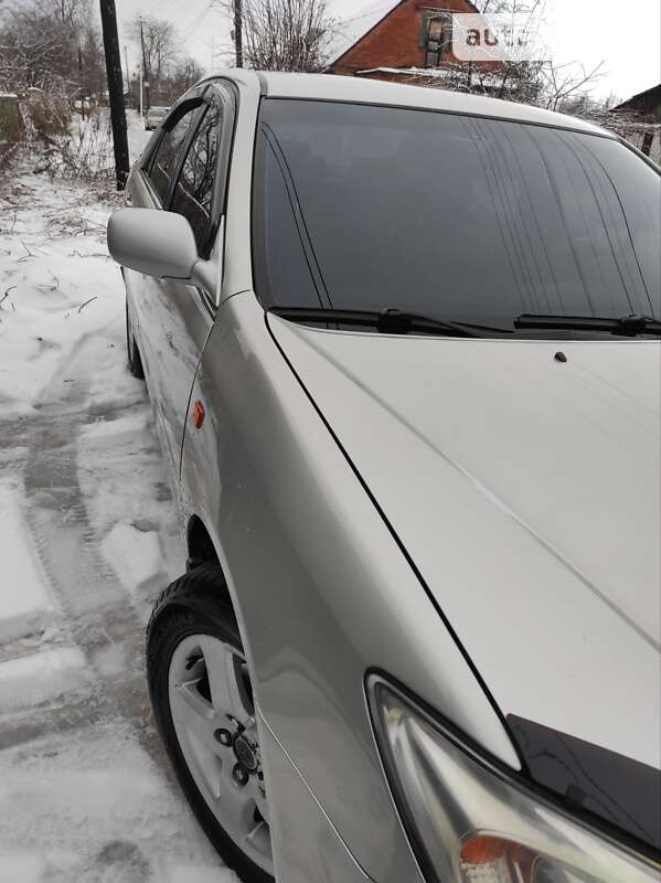 2004 toyota camry