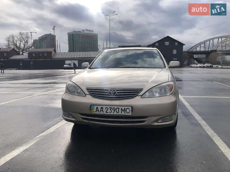 2004 toyota camry