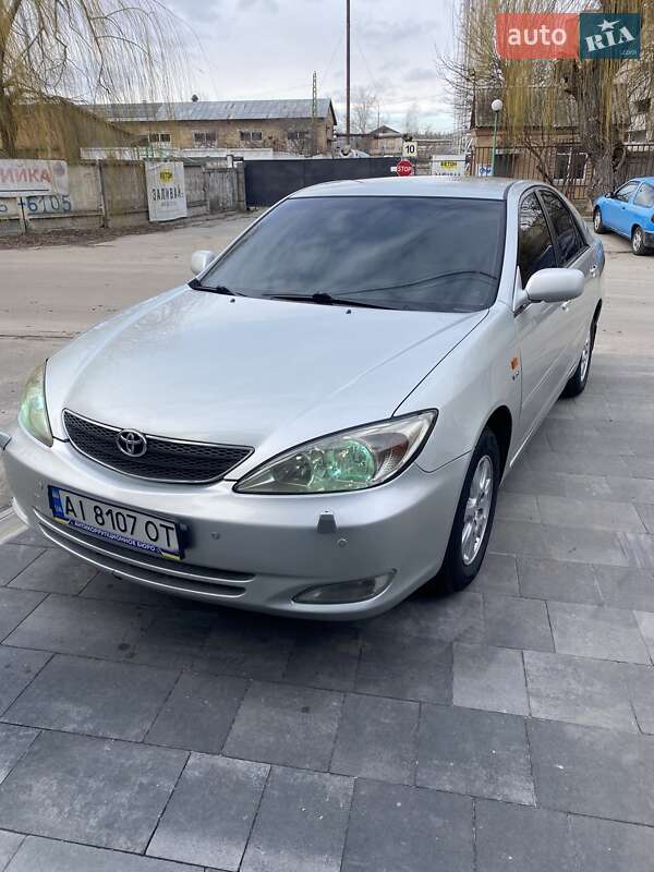 2004 toyota camry