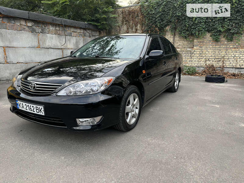2004 toyota camry