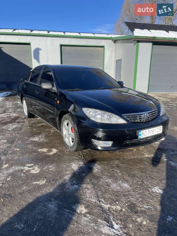2005 toyota camry