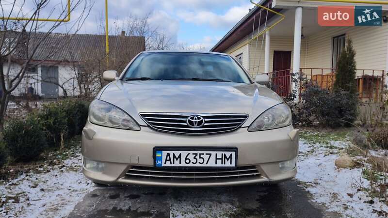 2005 toyota camry