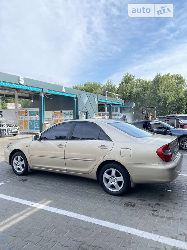 2002 toyota camry