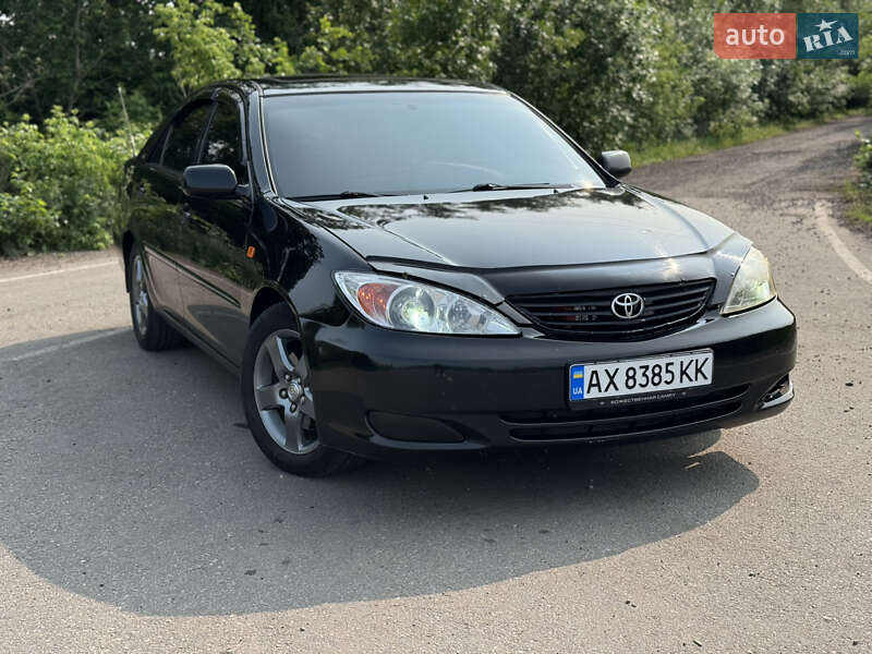 2004 toyota camry