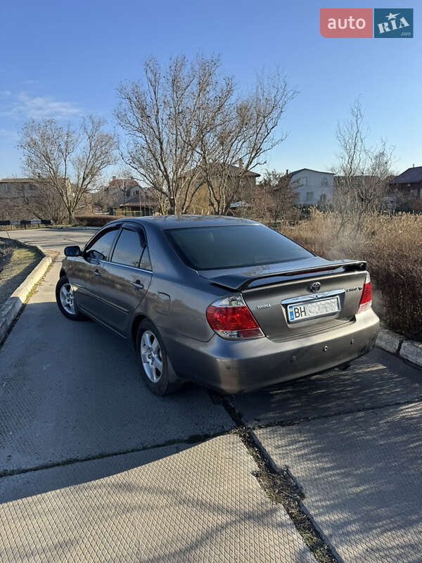2005 toyota camry