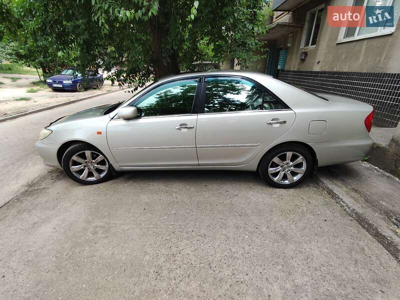 2003 toyota camry
