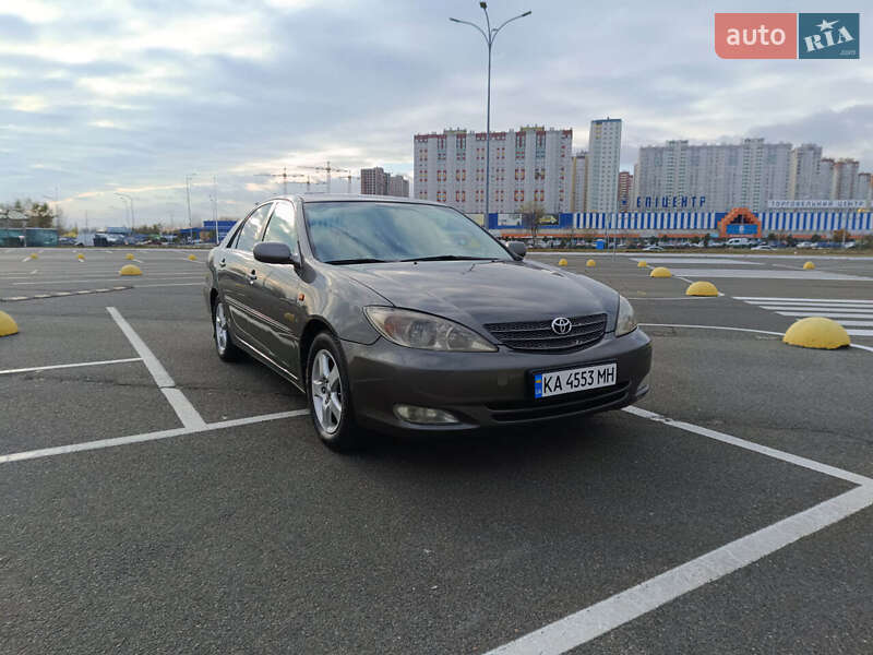 2004 toyota camry