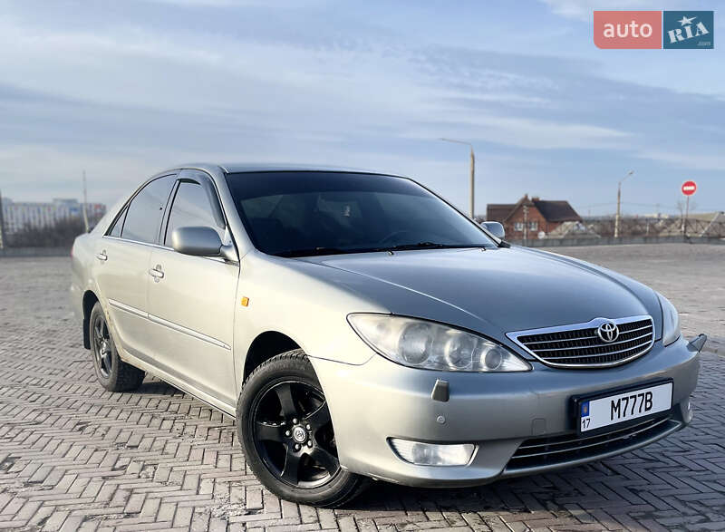 2005 toyota camry