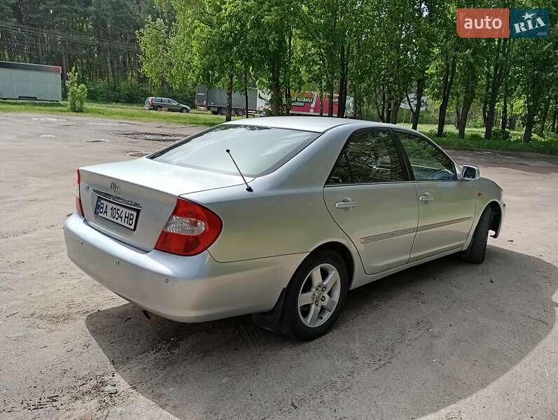 2003 toyota camry