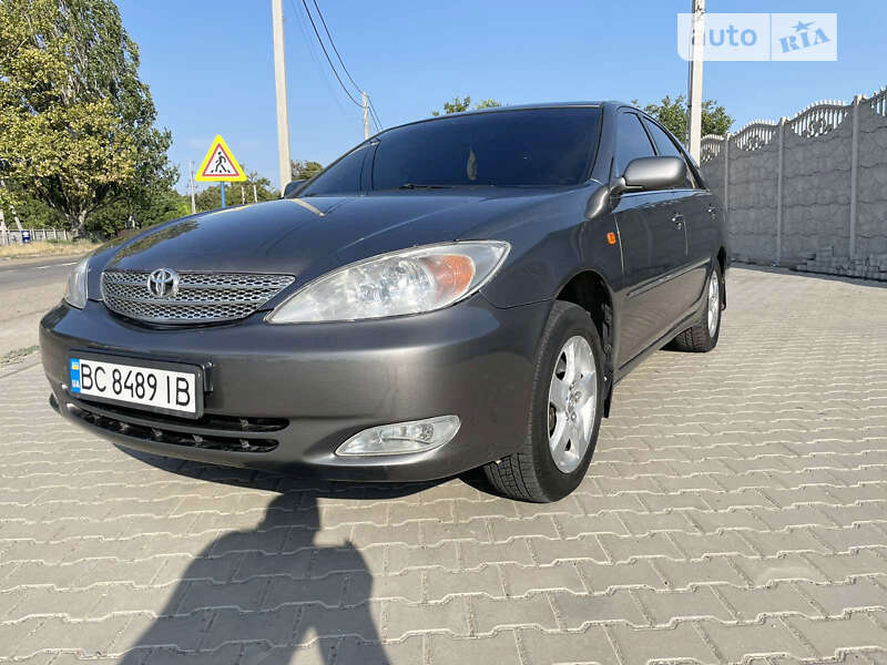 2002 toyota camry