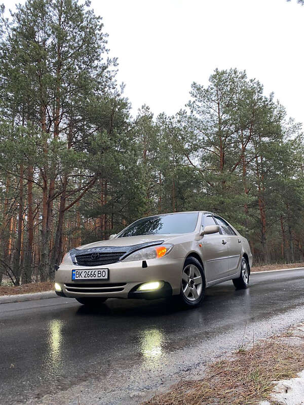 2003 toyota camry