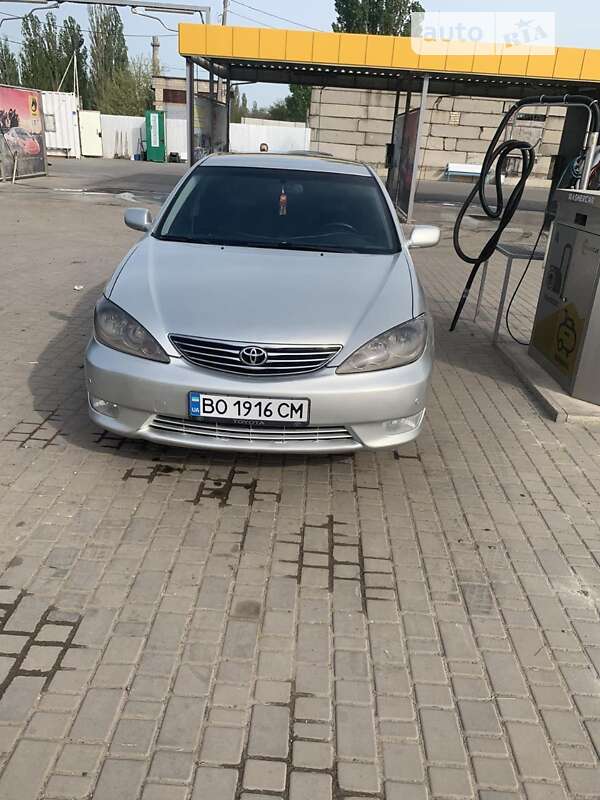2004 toyota camry