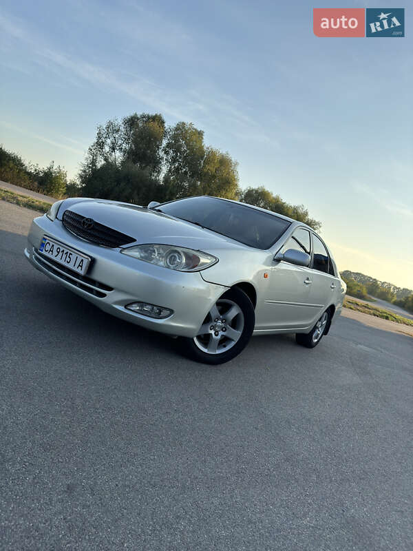 2002 toyota camry