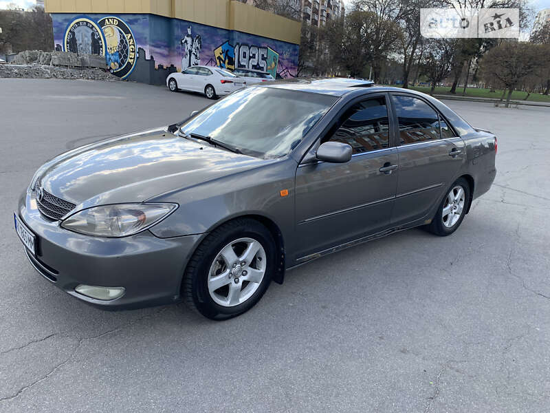 2002 toyota camry