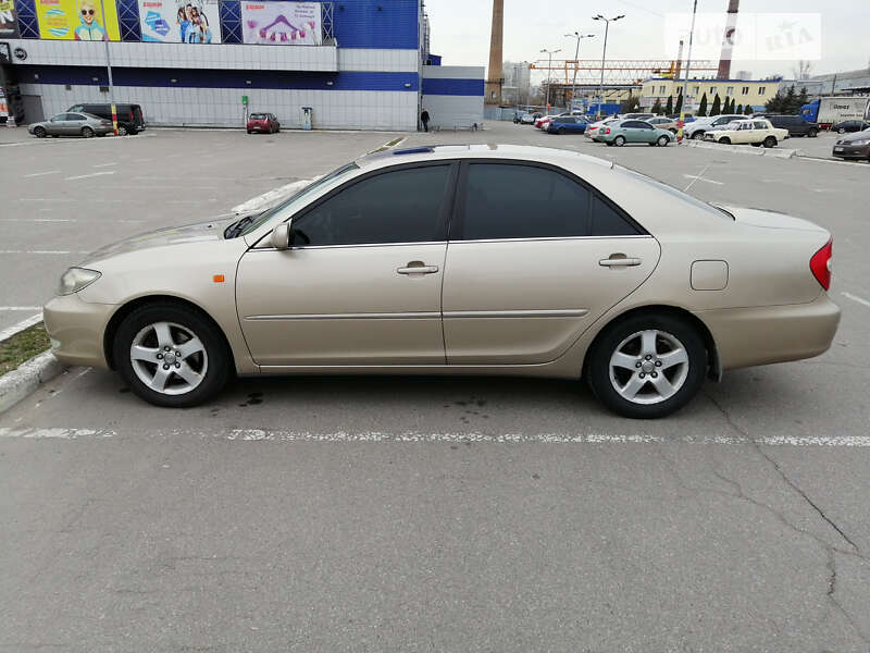 2003 toyota camry