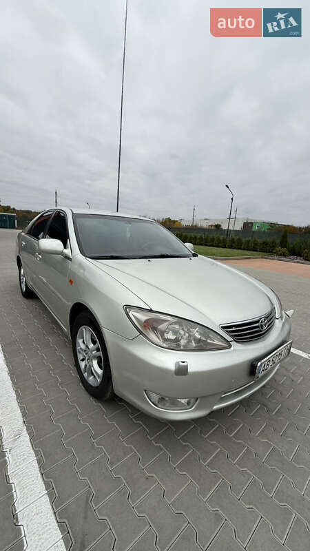 2004 toyota camry