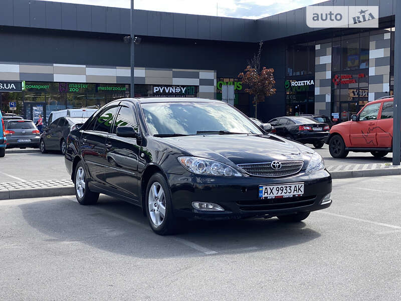 2004 toyota camry
