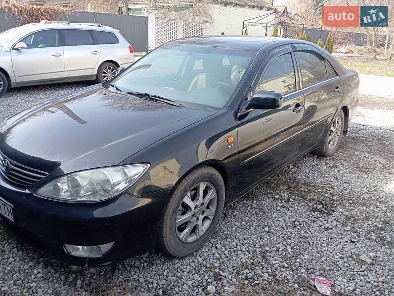 2004 toyota camry