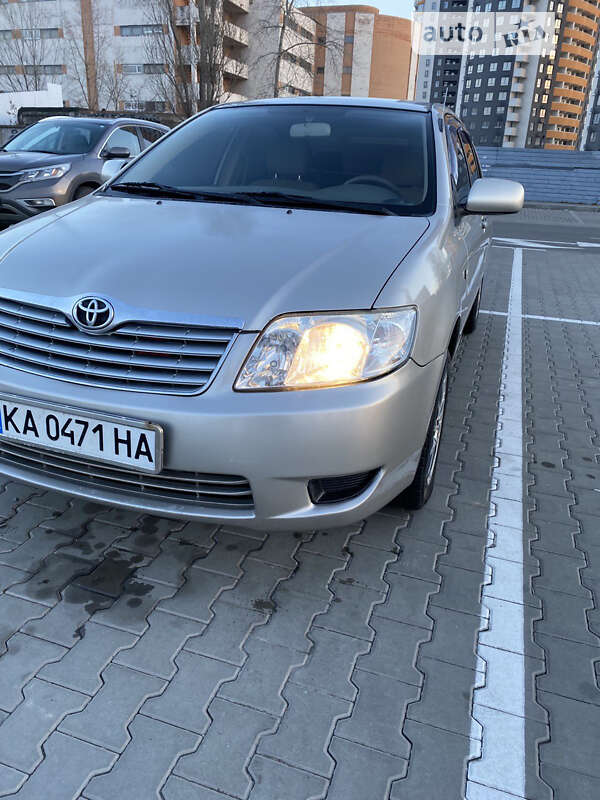 2005 toyota corolla