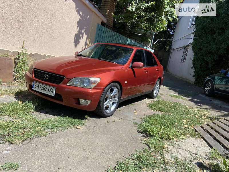 1999 lexus is 200