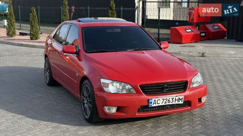 1999 lexus is 200
