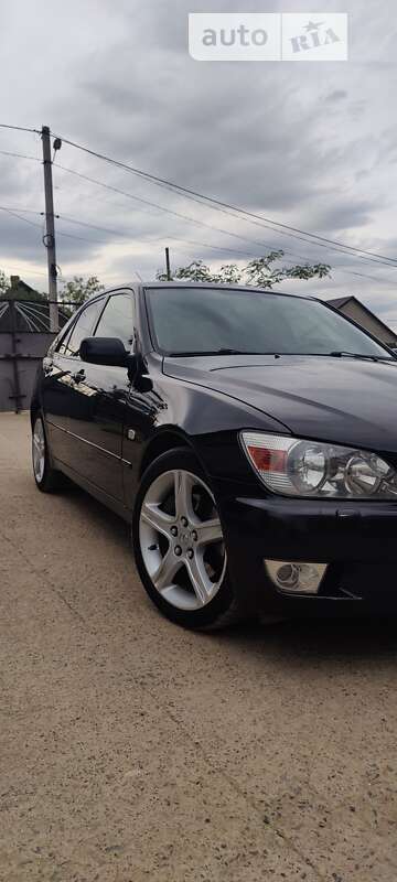 2000 lexus is 200