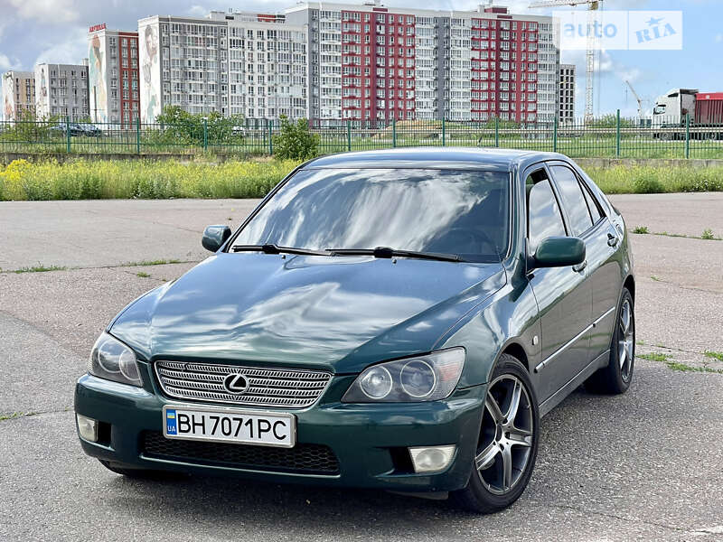 2002 lexus is 200
