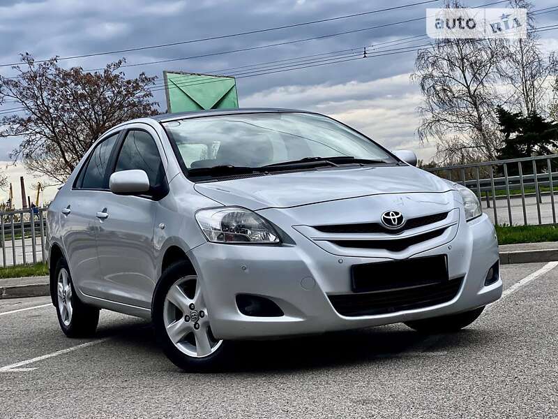 2008 toyota yaris