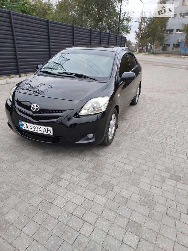 2006 toyota yaris