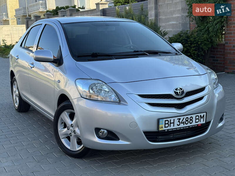 2006 toyota yaris
