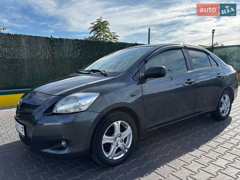 2006 toyota yaris