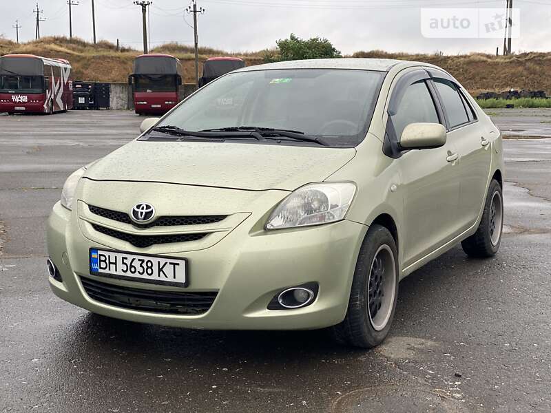2007 toyota yaris