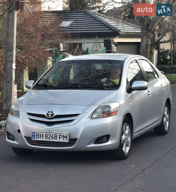 2006 toyota yaris